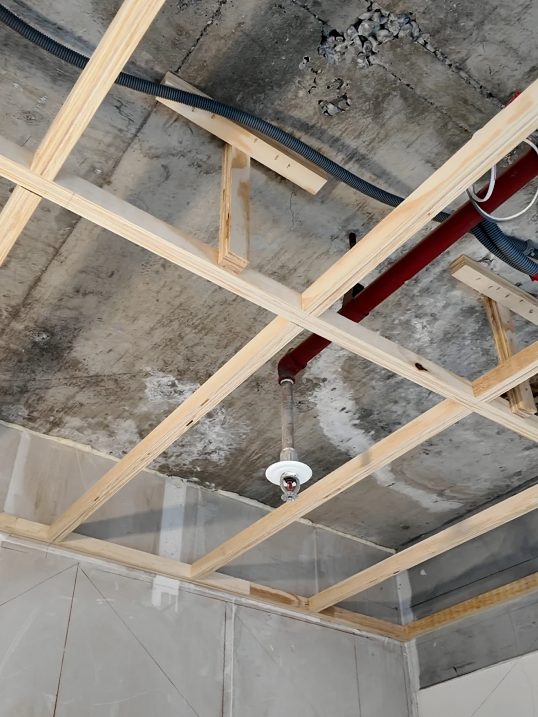 室內裝潢隱蔽工程-天花板與木作隔間角材施工工法