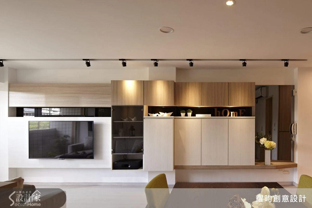 造型與櫃體虛實包覆 老屋樑柱變不見