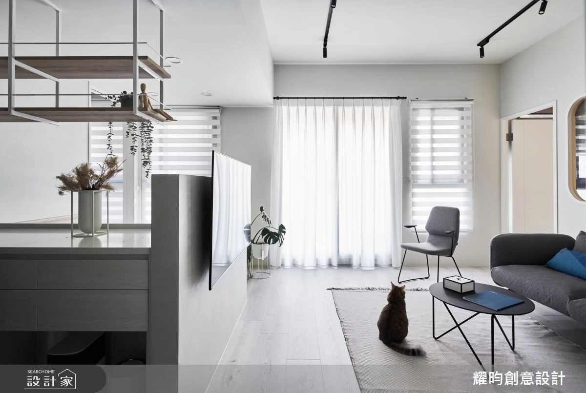 小宅放大術！電視牆為中心導ㄇ字型動線，複合式機能延展舒適度卻不占空間