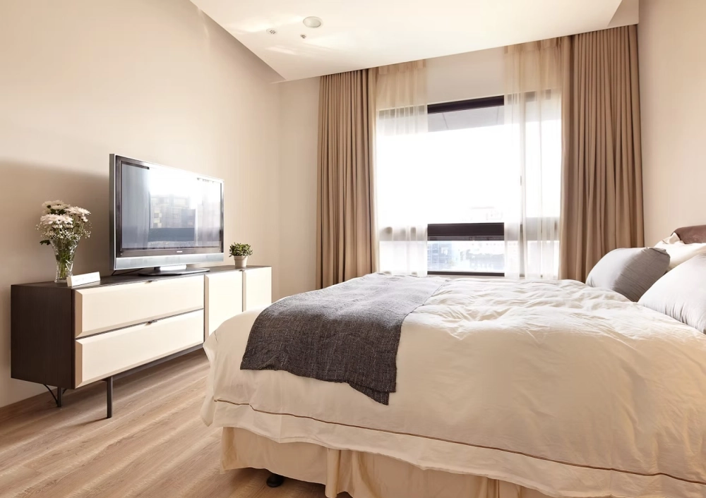 西岸曦 sun from west coast