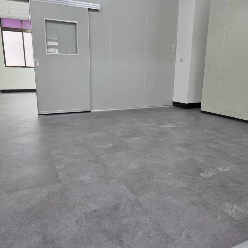 恭賀新店區寶橋路辦公室(塑膠地板)工程完工