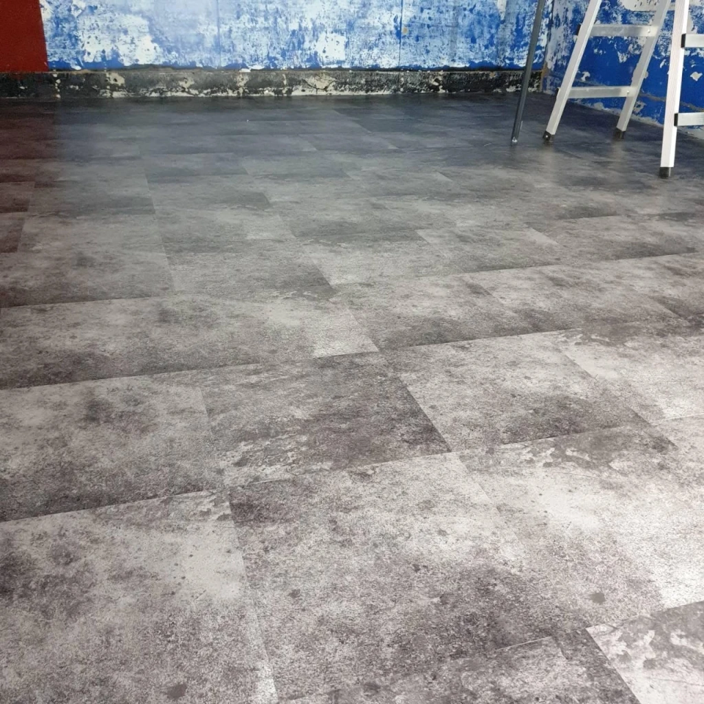 (二)塑膠地板