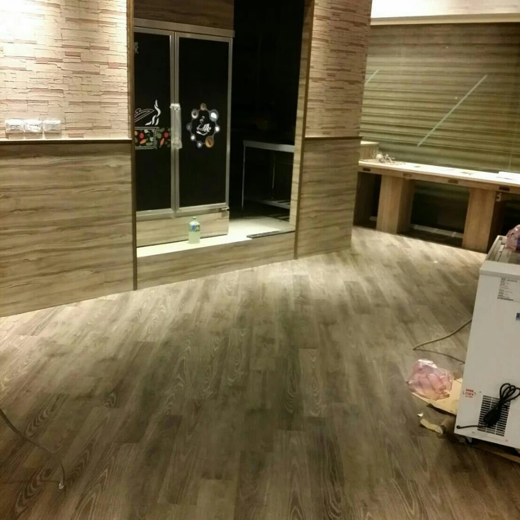 (二)塑膠地板