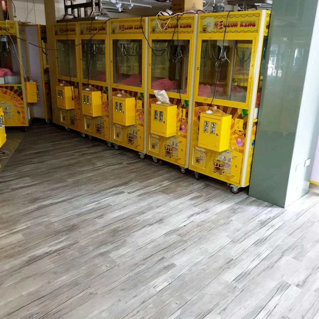 (二)塑膠地板