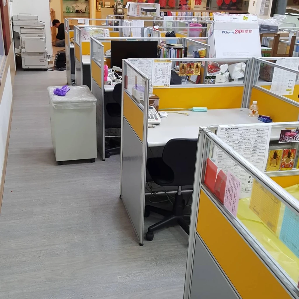 (二)塑膠地板
