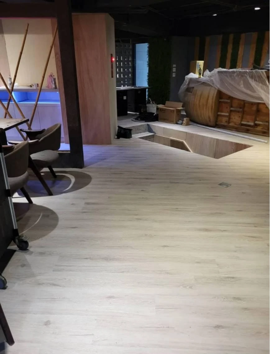 (二)塑膠地板