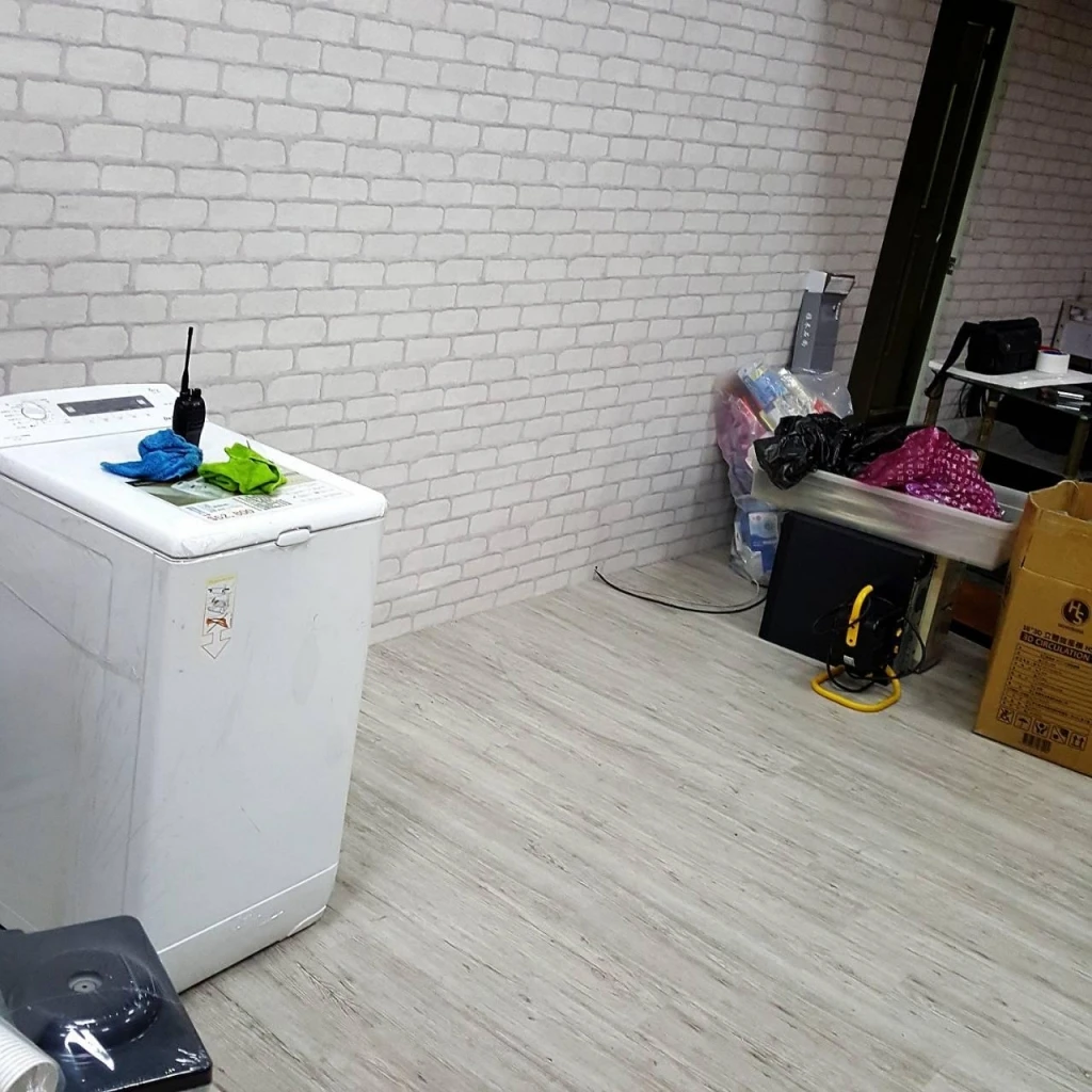 (二)塑膠地板