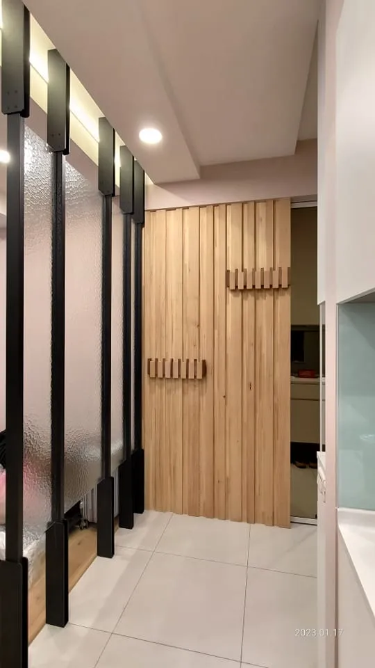 衣架鎖好了，喆喆最後一塊拼圖完成