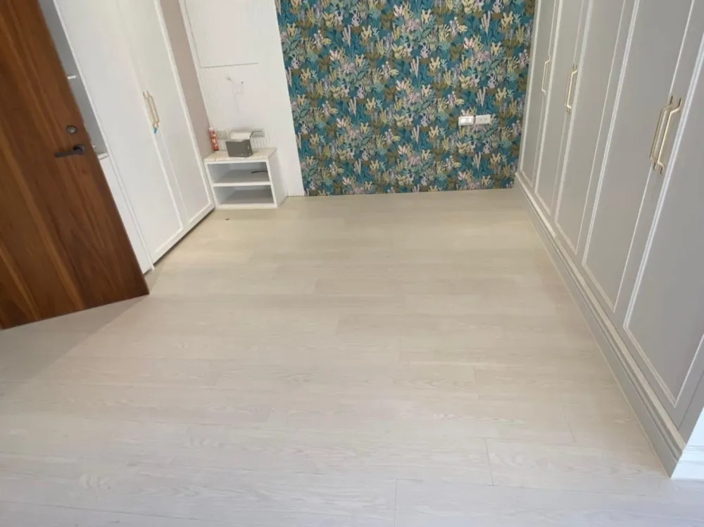 8mm 超耐磨地板｜伊利