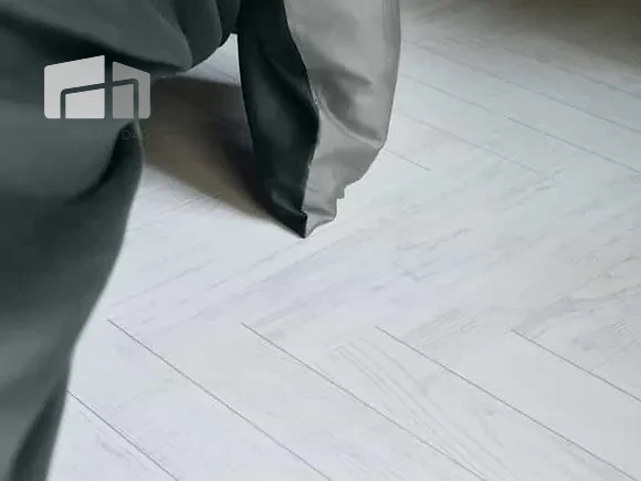 Chestnut White  日光雪橡