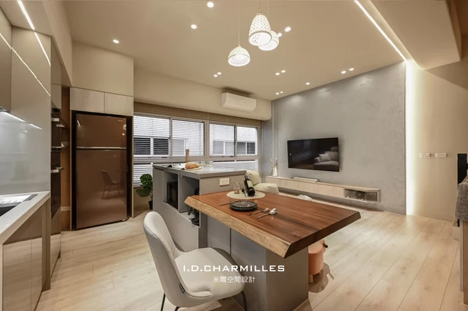 洛晨<br>【苗栗竹南｜有你有我 ; 新成屋透天】