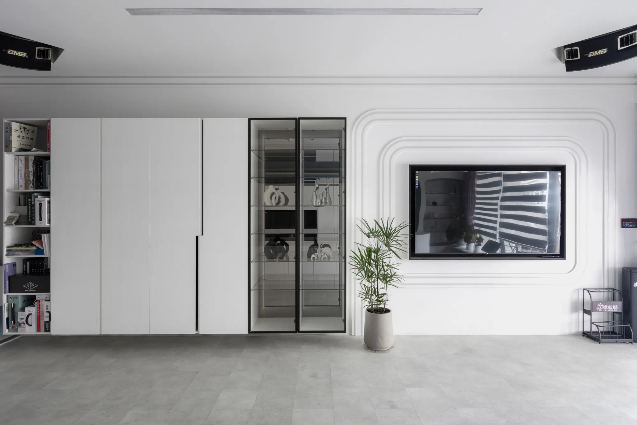 五股成泰路辦公展間