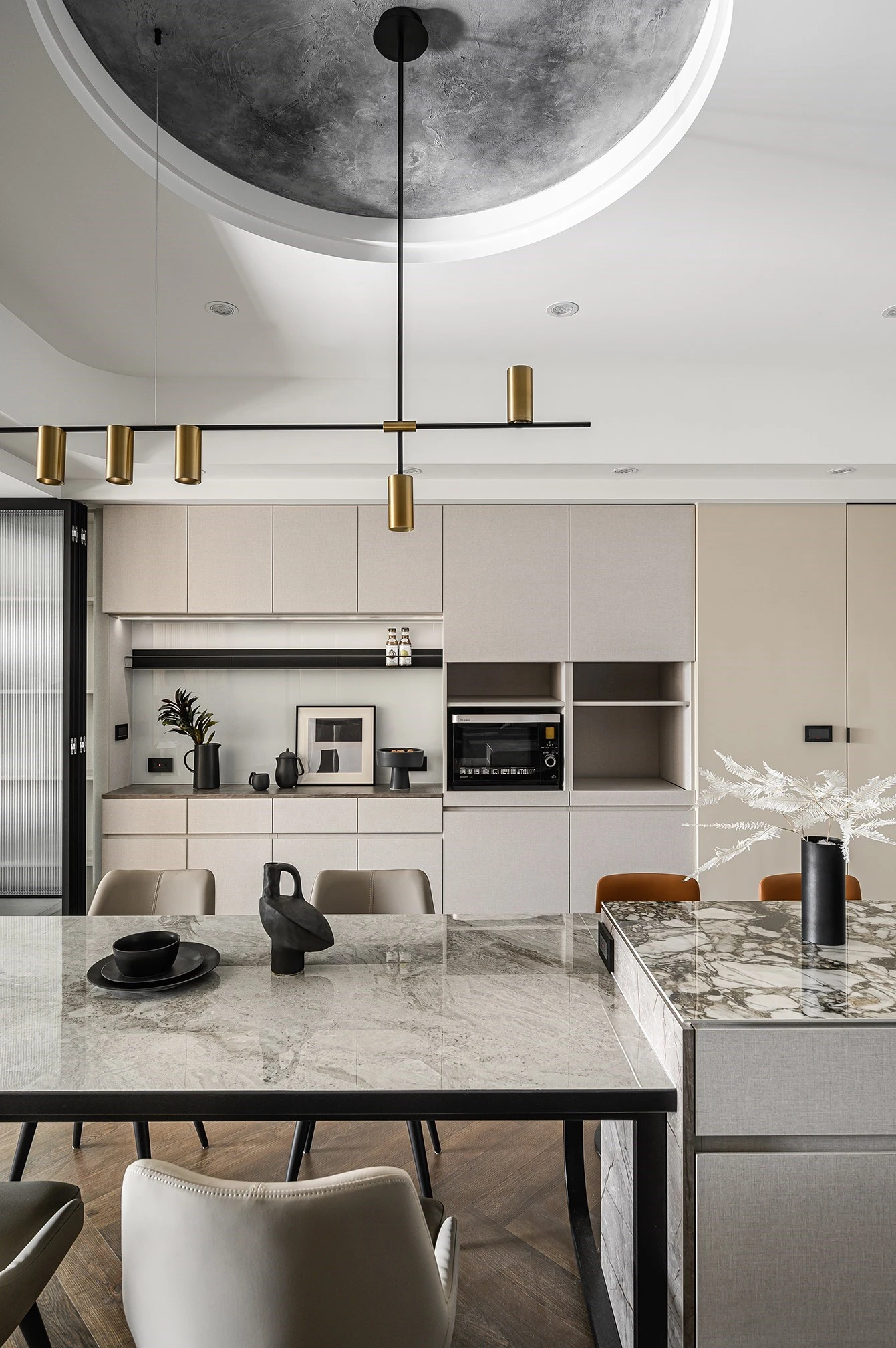 【2025年最新】6個餐廳/廚房軟裝設計技巧，輕鬆打造溫馨的居家用餐空間