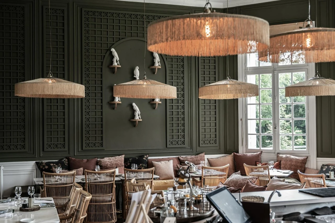 【2025最新】餐飲業如何設計出吸引客人的餐廳空間｜餐廳設計10大技巧｜商業空間設計