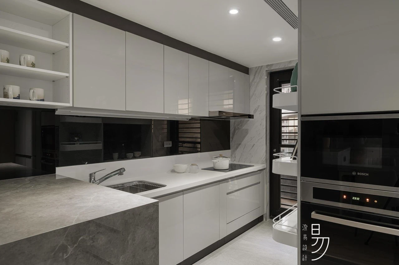 Sunny In November 十一月晴