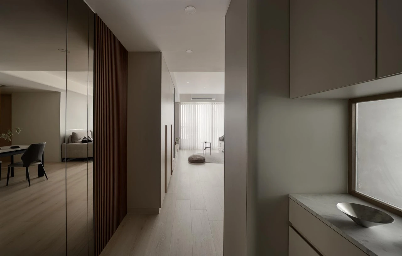 Realm of Pure Light 素光之境