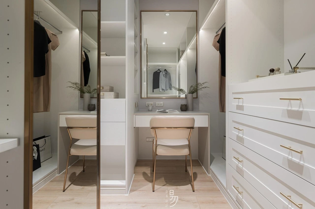 Sunny In November 十一月晴