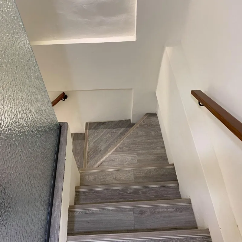 塑膠地板施工-老屋改造/樓梯篇｜彰化老屋改造｜彰化塑膠地板｜彰化塑膠地板廠商｜和美塑膠地板安裝推薦