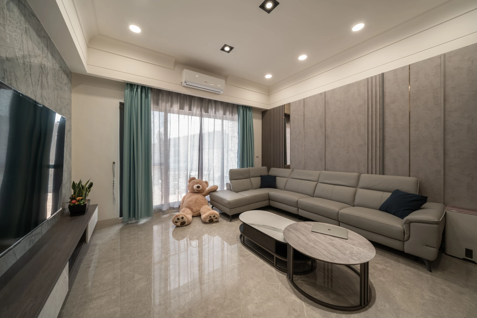 冷灰石紋 × 俐落線條