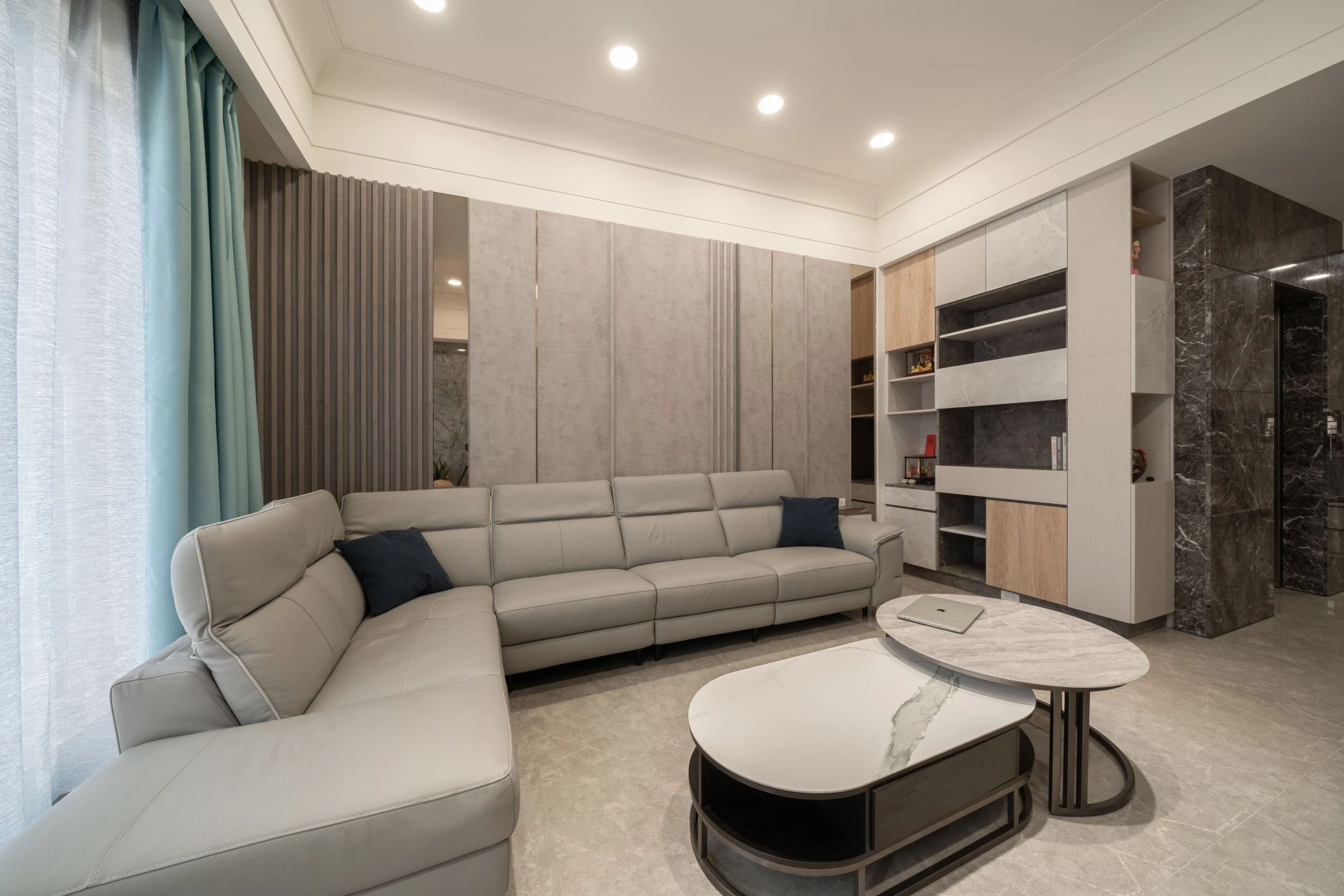 冷灰石紋 × 俐落線條