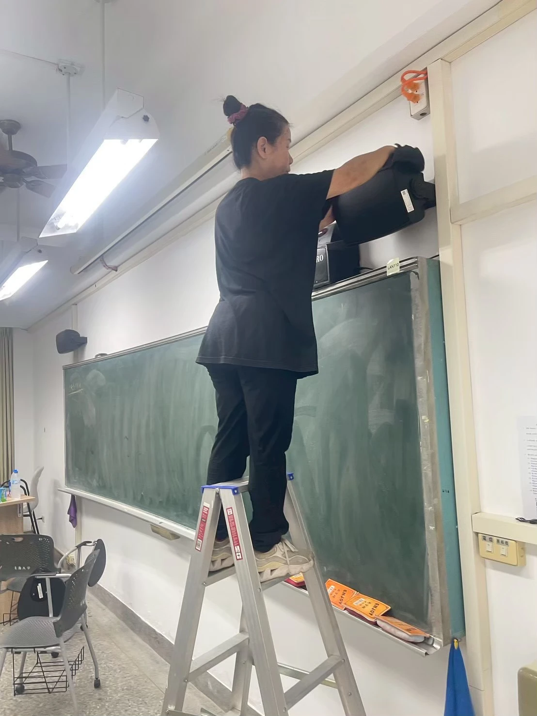 東海大學教室清潔維護