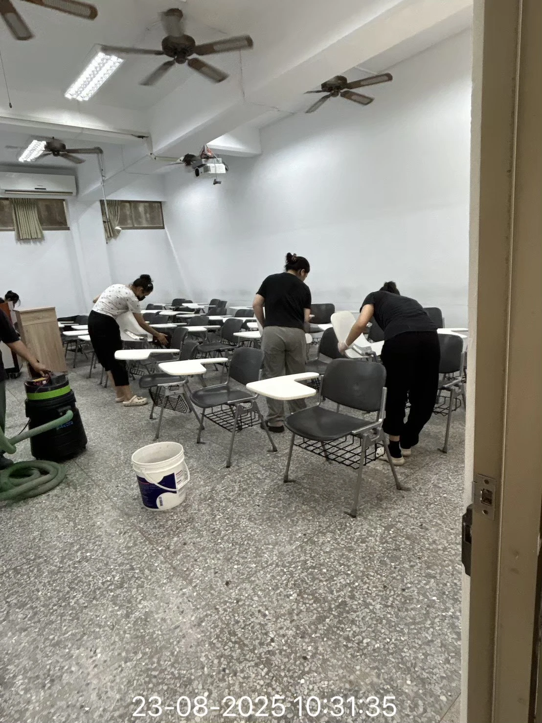 東海大學教室清潔維護