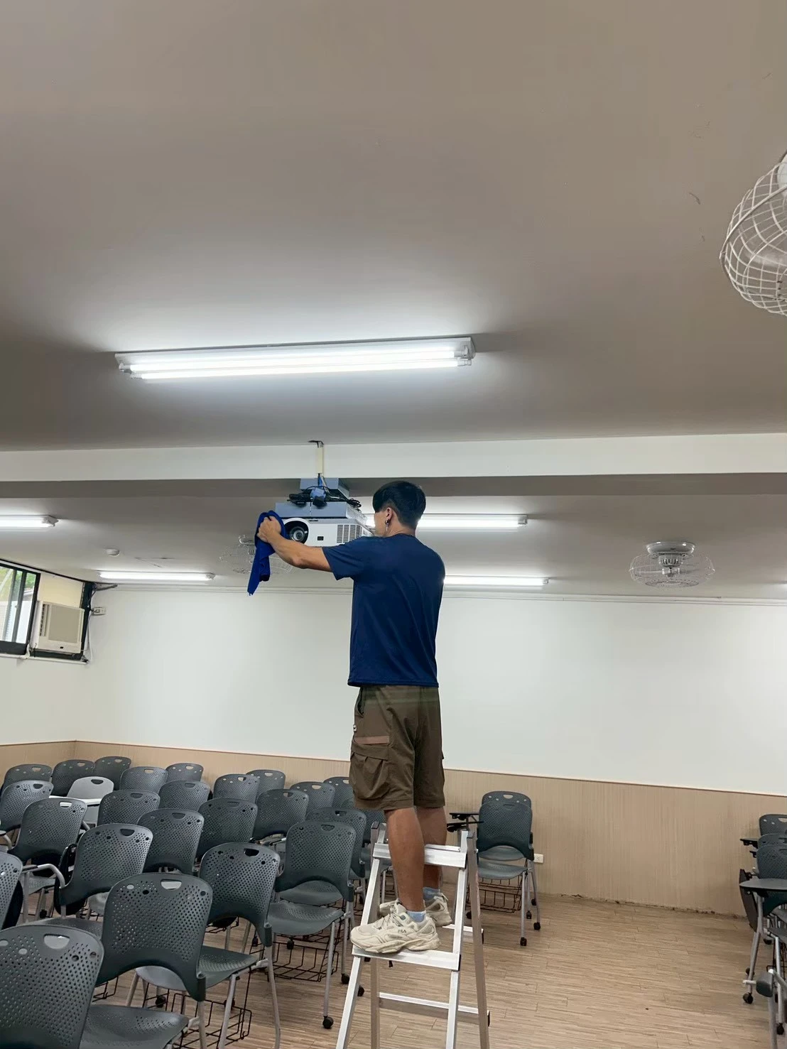 東海大學教室清潔維護