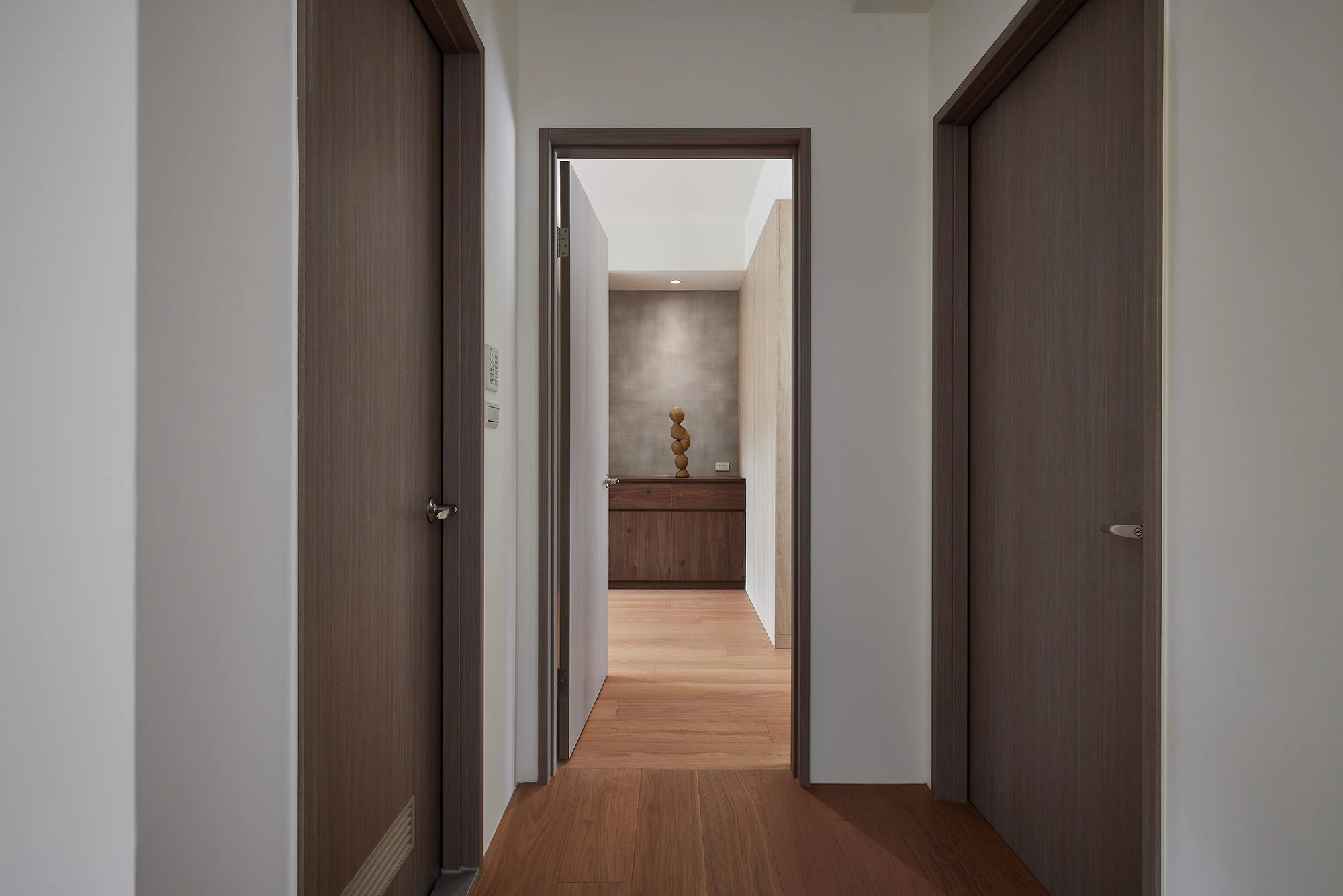 簡約不單調與溫潤不厚重的新演繹