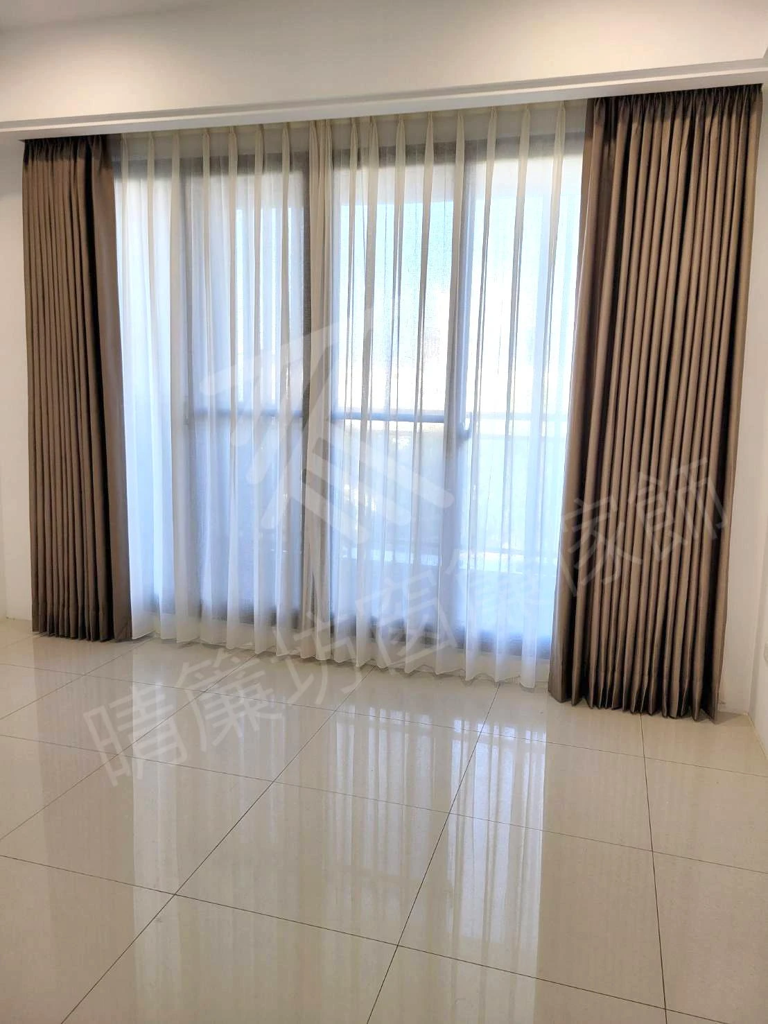 【仿麻遮光布】【無縫窗紗】【直條紋遮光布】【仿麻印花遮光布 】北斗透天電梯住宅案