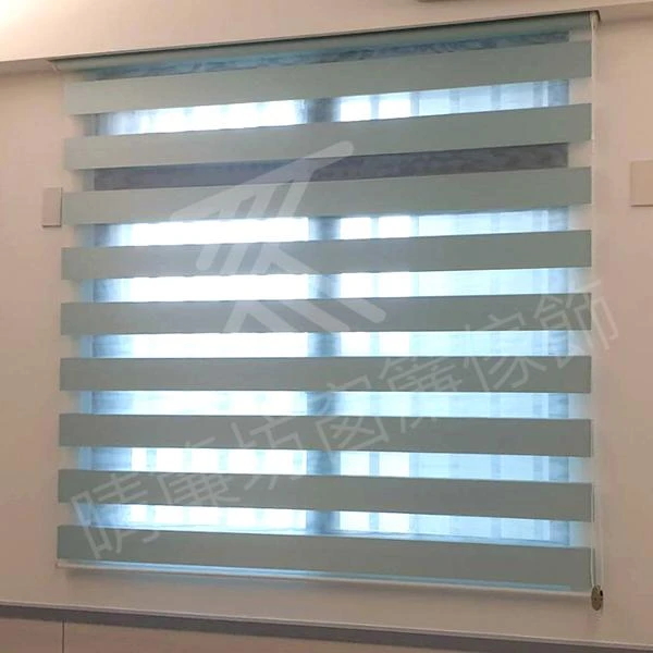 【半遮光窗簾布】【仿麻繡面窗紗】【coulisse白色木百葉】【床頭菱形皮革造型牆】【遮調光捲簾】員林透天住宅案