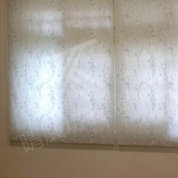 【半遮光窗簾布】【刺繡窗紗】【義大利進口壁紙】【印花透光捲簾】【方型藝術木軌】【珠光素面遮光捲簾】【壓花半遮光窗簾布】【