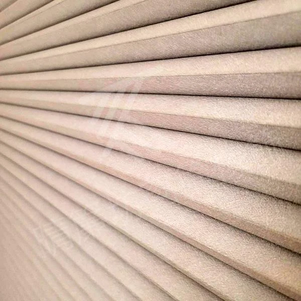 【進口無縫遮光布】【進口無縫窗紗】【雙重奏風琴簾】【無縫全遮光窗簾布】【遮、調光捲簾】【50mm布T木百葉】溫馨住宅案