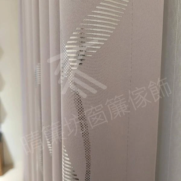 【麻織面調光捲簾】【燙金遮光布】【條紋窗紗】【雙重奏風琴簾】【進口窗紗】【素色遮光捲簾】【棉麻遮光布】【拼色印花遮光布】