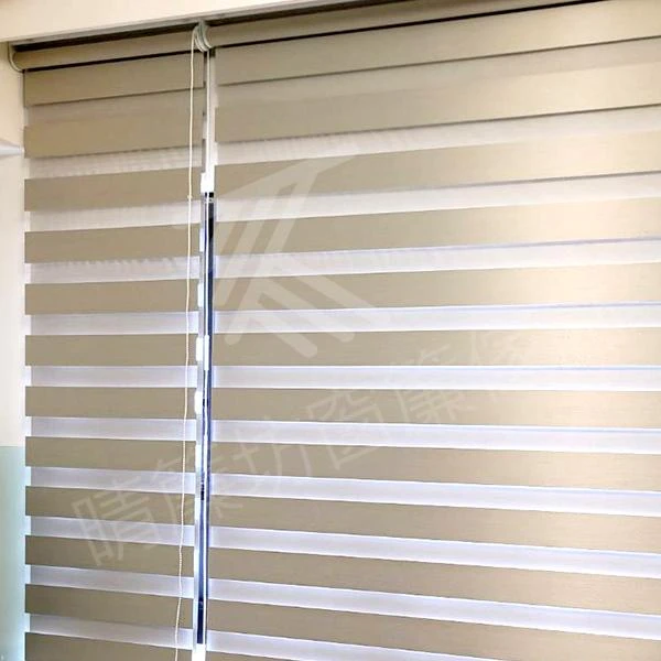 【進口無縫全遮光窗簾布】【進口無縫窗紗】【遮、調光捲簾】【大幅寬素色遮光捲簾】【背膠仿麻遮光捲簾】新北蘆洲區兩房一廳住宅