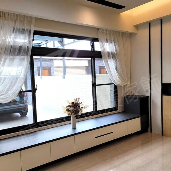 【進口窗紗】【細麻紋遮光布】【白色無縫紗】【遮、調光捲簾】【背膠捲簾】清水透天住宅案