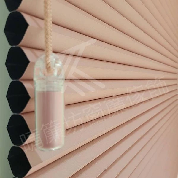 【麻織面調光捲簾】【燙金遮光布】【條紋窗紗】【雙重奏風琴簾】【進口窗紗】【素色遮光捲簾】【棉麻遮光布】【拼色印花遮光布】