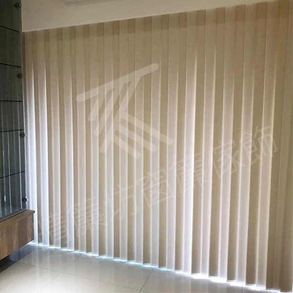 【凡賽斯柔紗簾】【遮調光捲簾】【仿亞麻背膠遮光捲簾】【仿麻面背膠全遮光窗簾】台中西屯區住宅案