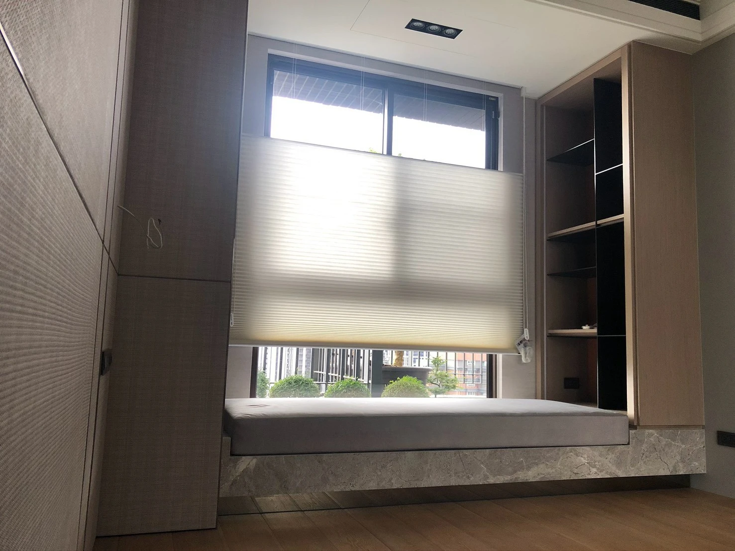 Hunter Douglas