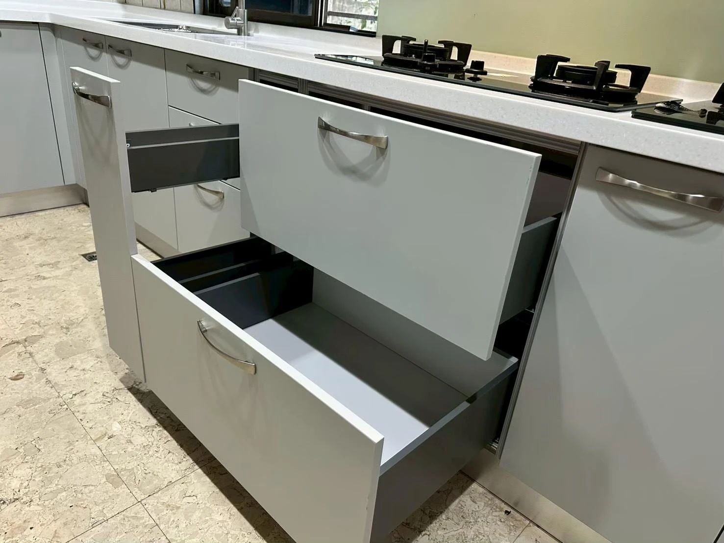 桃園八德區L型廚具(下櫃重做 上櫃延用)