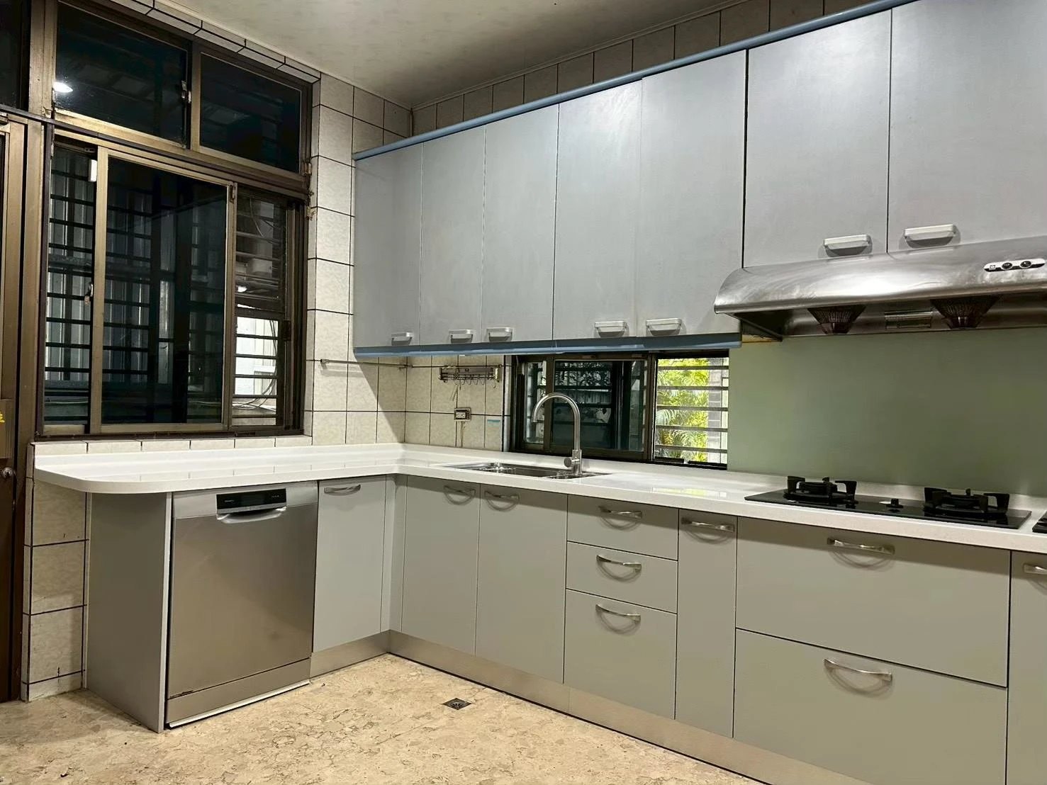 桃園八德區L型廚具(下櫃重做 上櫃延用)