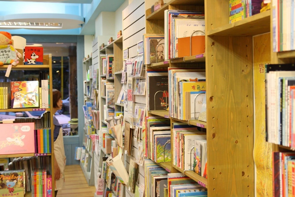 凱風卡瑪兒童書店