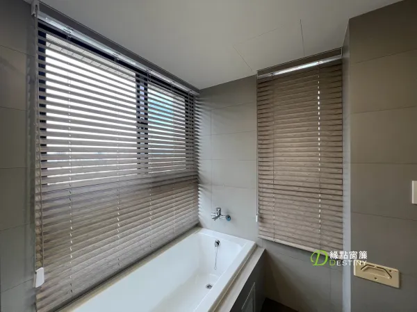 衛浴窗簾區