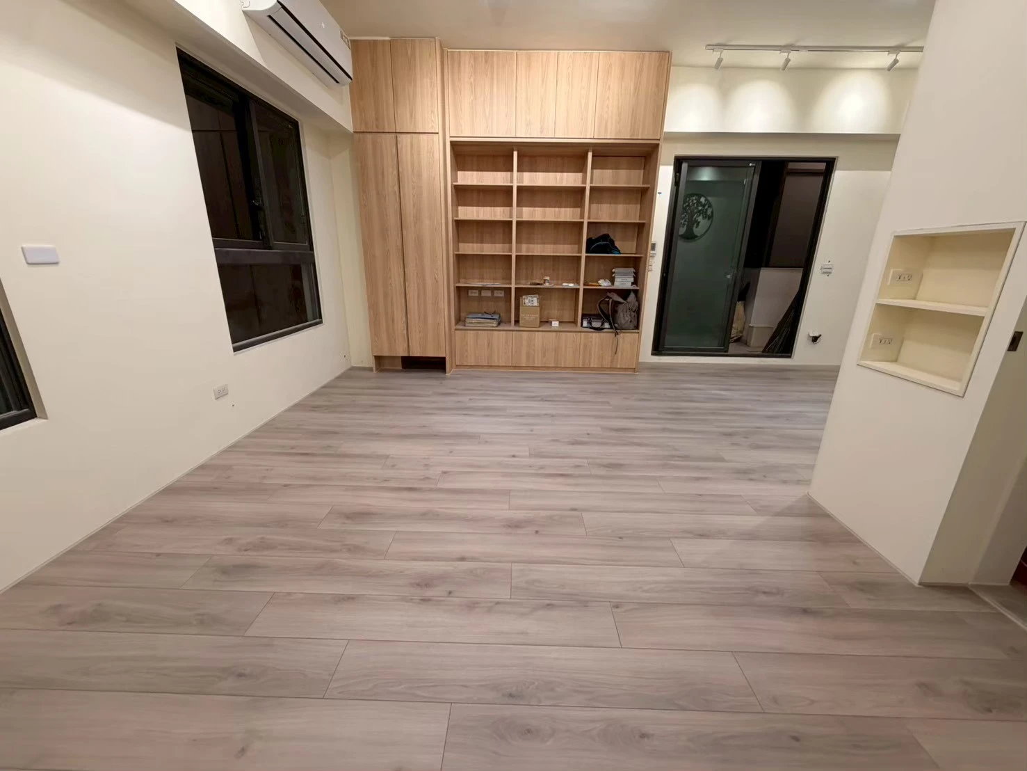 民雄樹院裡3F5 538 695 岩灰