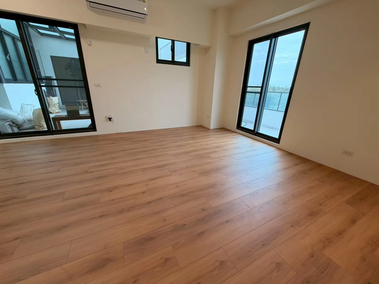 民雄樹院裡3F3 538 692 橡木