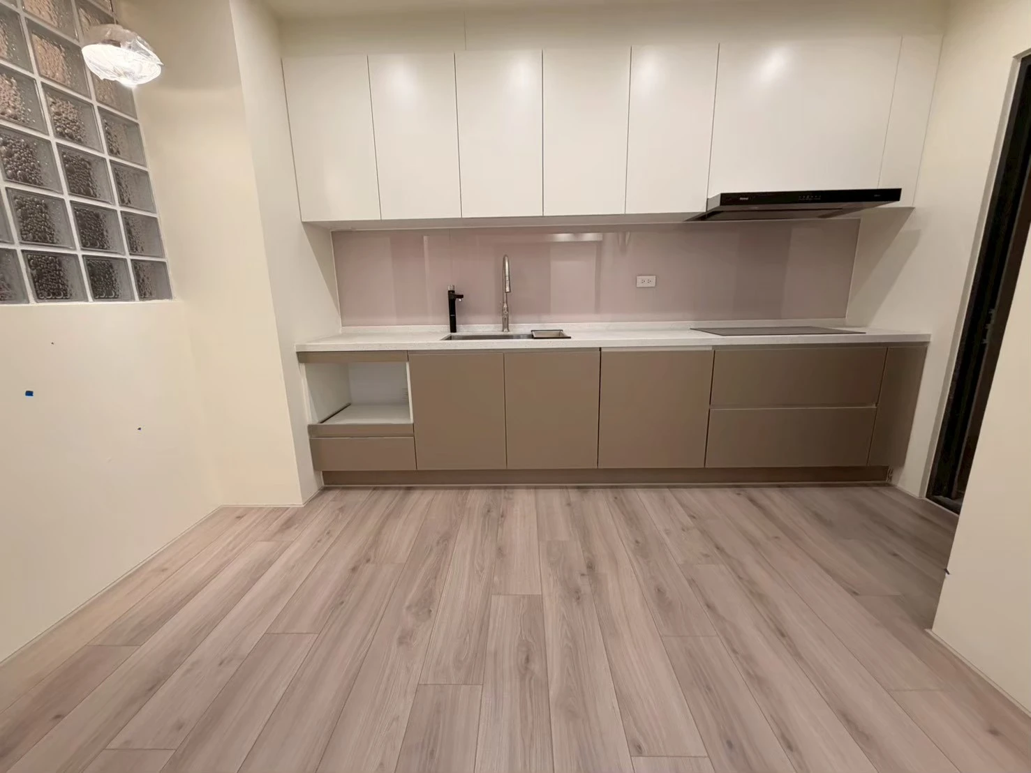 民雄樹院裡3F5 538 695 岩灰