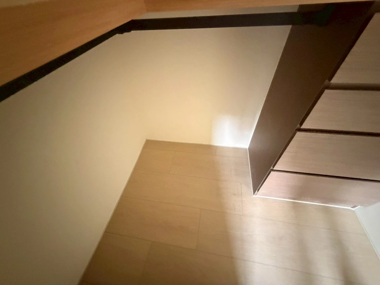 斗六 建材行沈老闆 N51515、51561、51562、S51501象牙白、岩灰