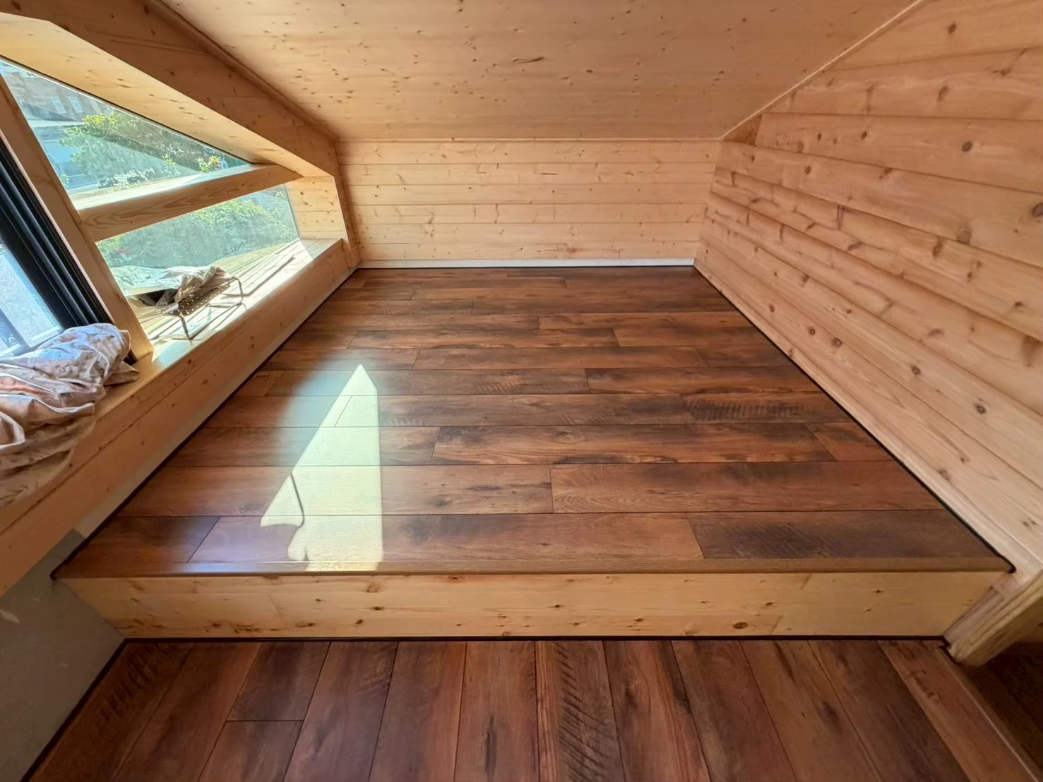 西螺 526 678 黑色