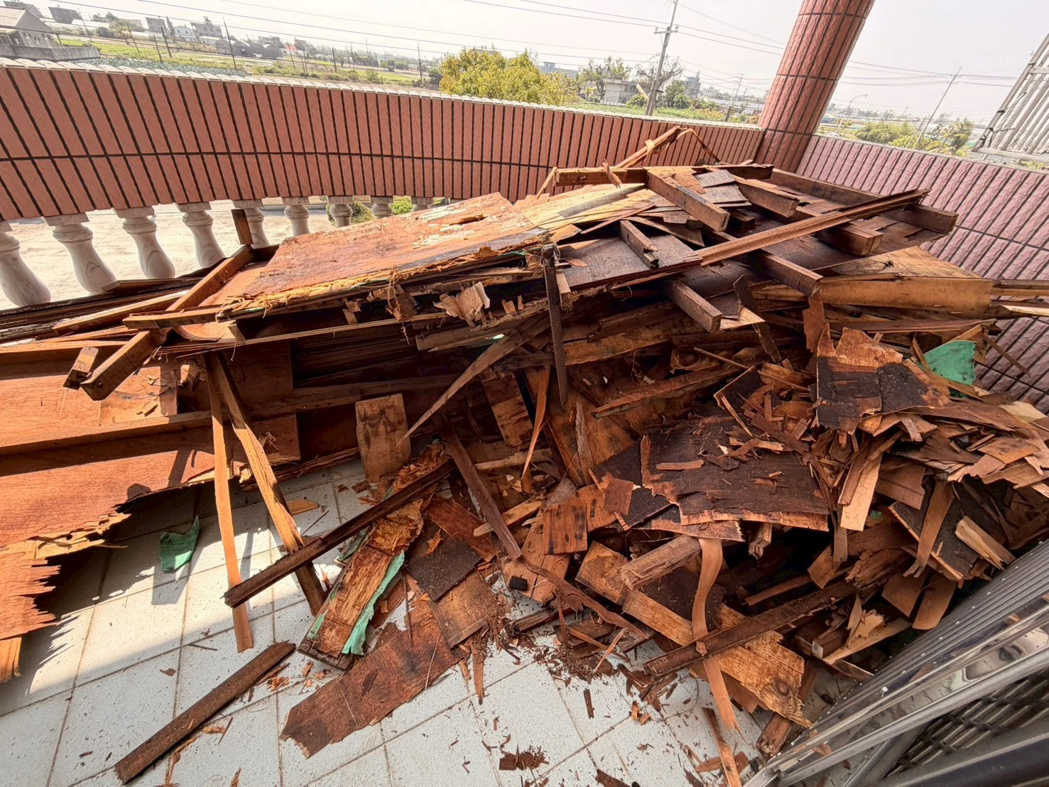 新港施先生拆除