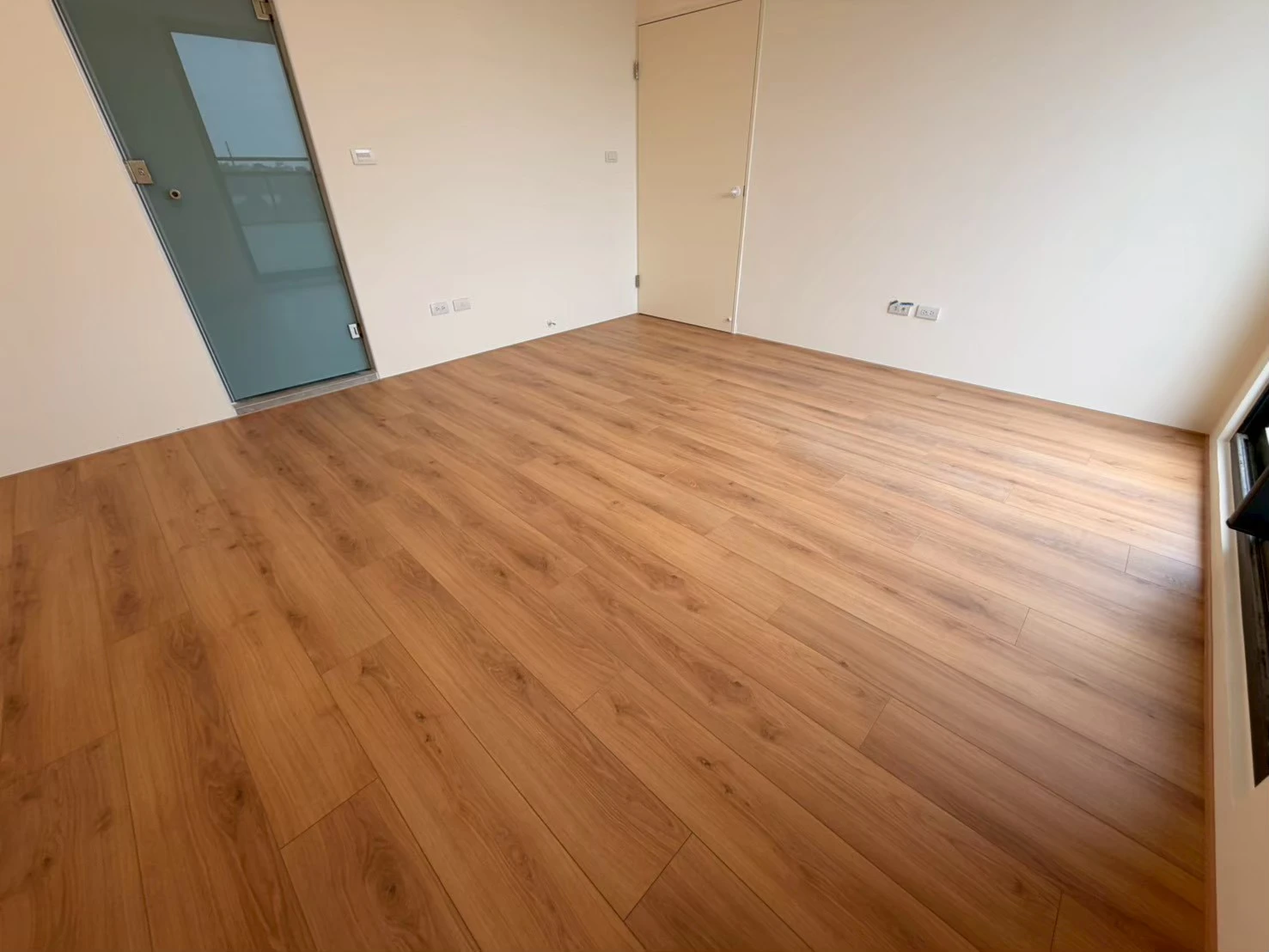 民雄樹院裡3F3 538 692 橡木