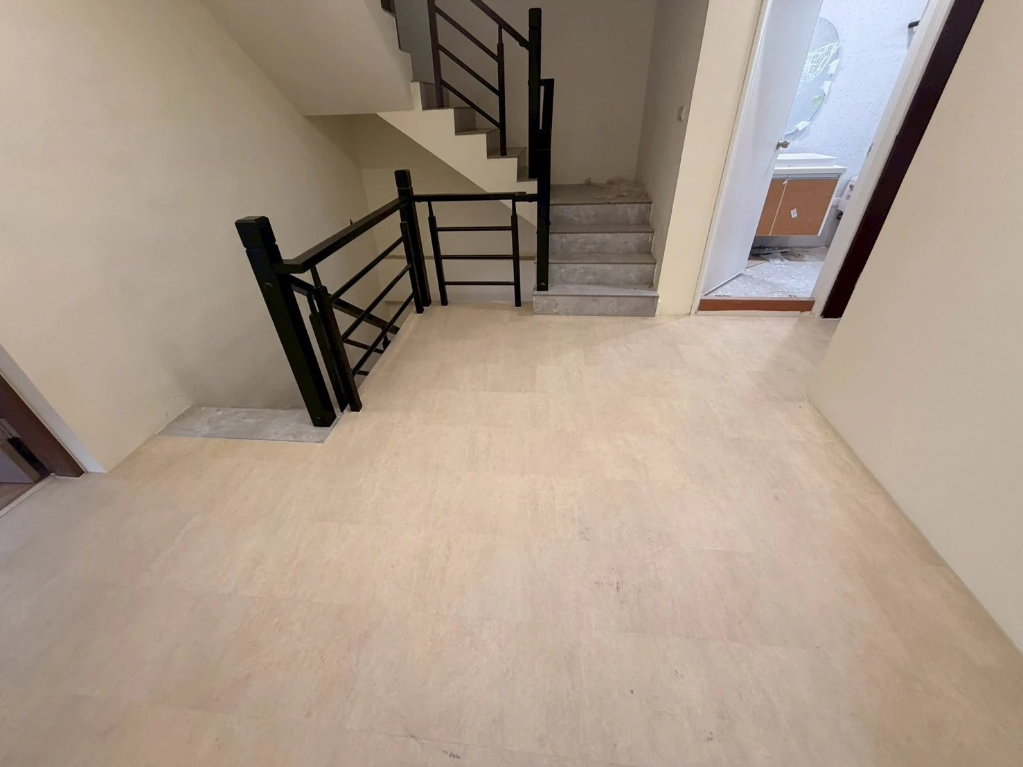 斗六 建材行沈老闆 N51515、51561、51562、S51501象牙白、岩灰